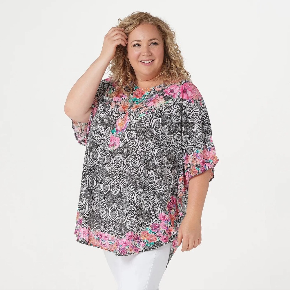 EUC Tolani Collection Boho Lightweight Floral Woven Caftan Tunic Poncho Top